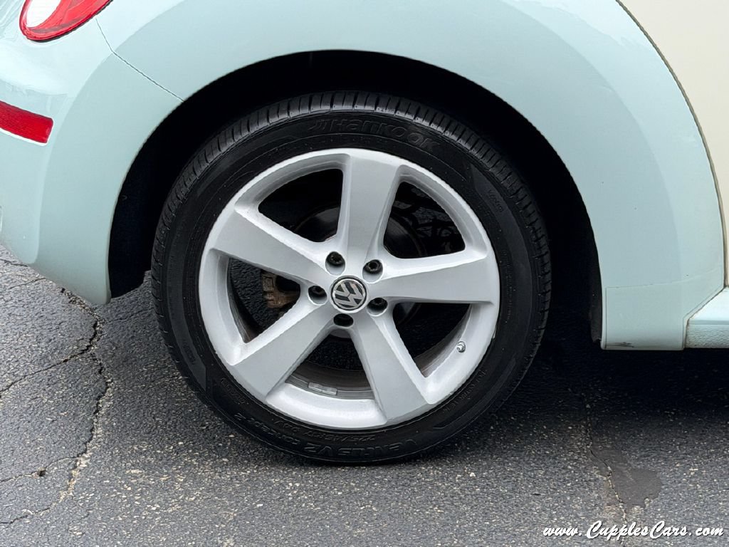 Used 2010 Volkswagen Beetle Final Edition FWD image 43