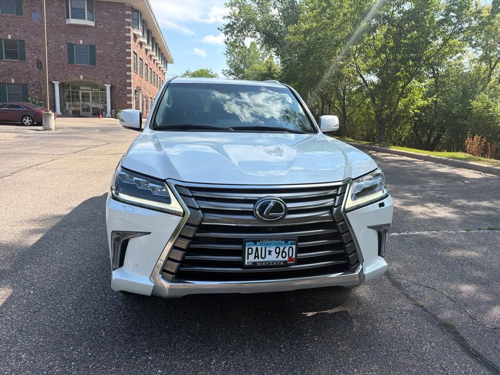 Used 2016 Lexus LX 570 4WD w/ Luxury Package image 11