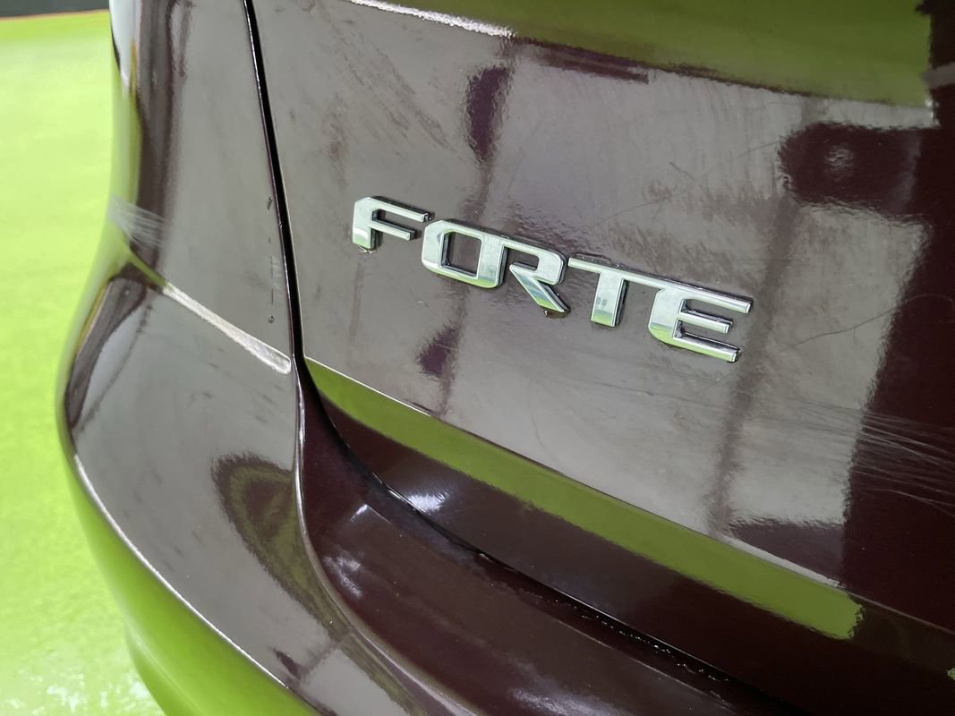 Used 2018 Kia Forte LX image 14