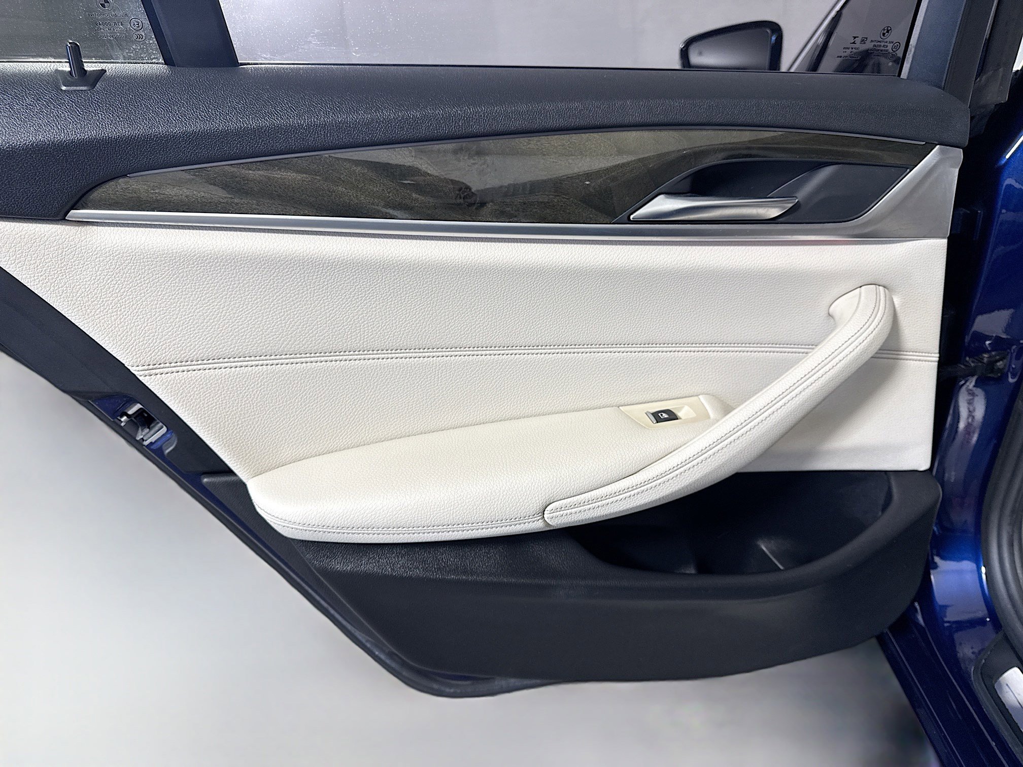 Used 2019 BMW 530i w/ Convenience Package image 26