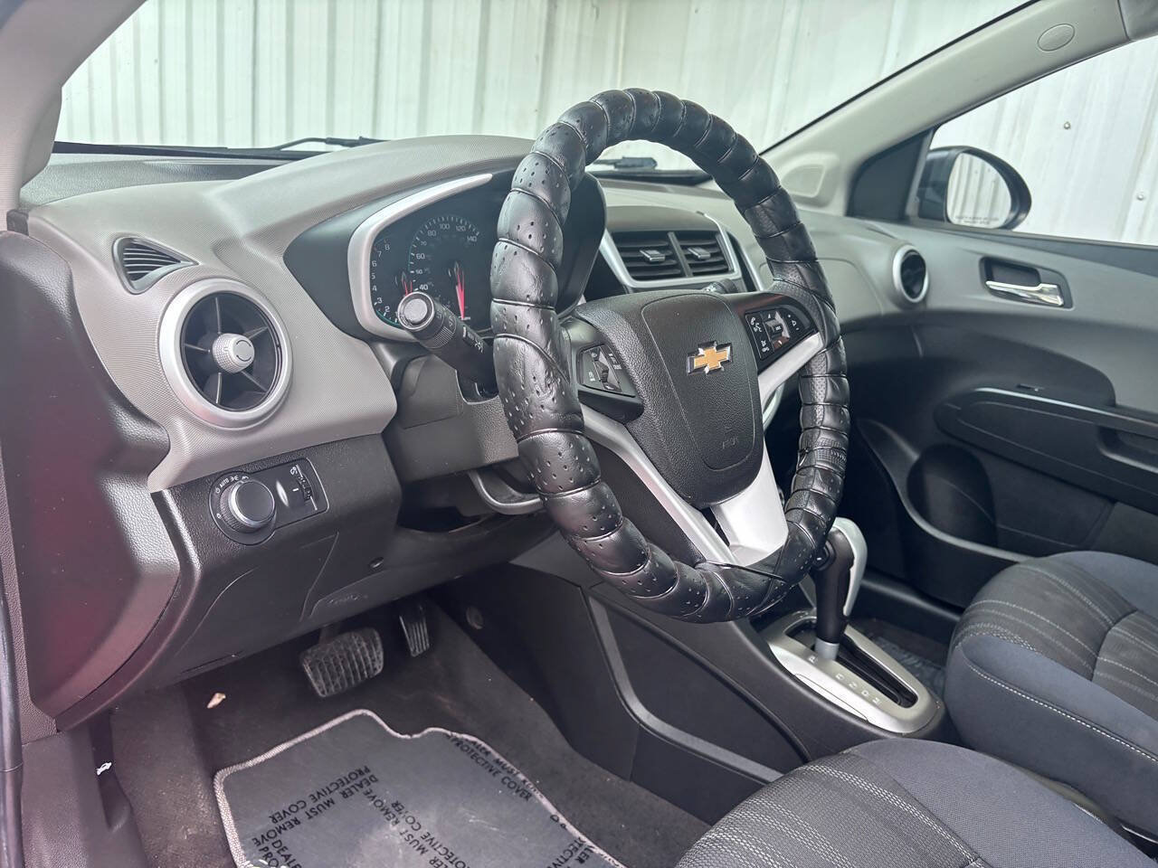 Used 2017 Chevrolet Sonic LT FWD image 13