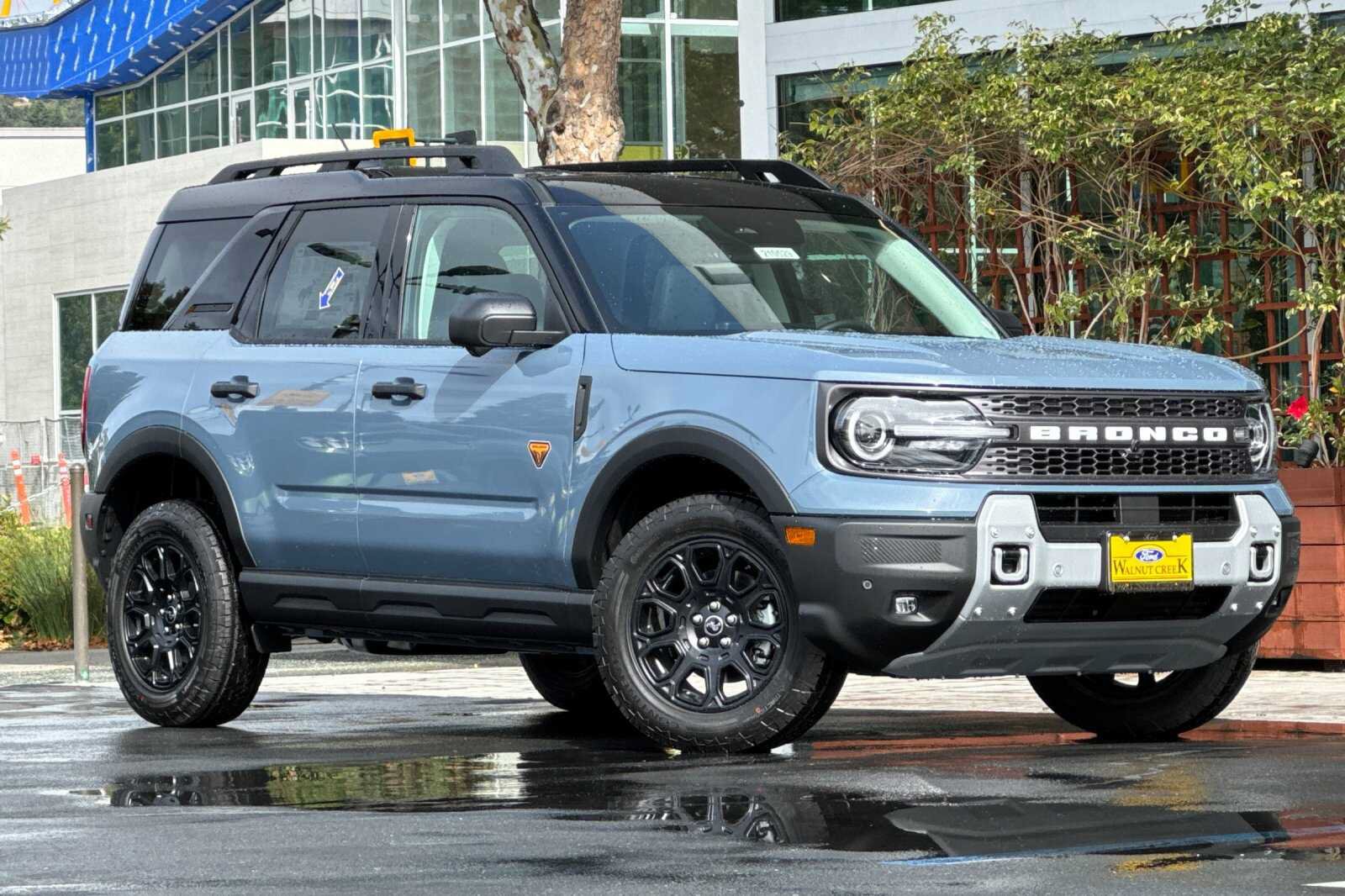 New 2026 Ford Bronco Sport Badlands w/ Badlands Tech Package AWD/4WD image 2