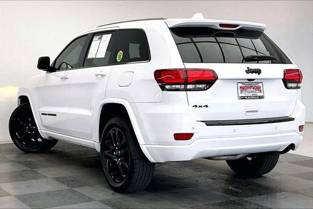 Used 2018 Jeep Grand Cherokee Altitude image 10