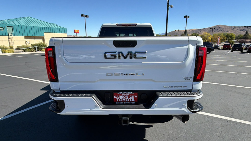 Used 2025 GMC Sierra 3500 Denali Ultimate AWD/4WD image 4