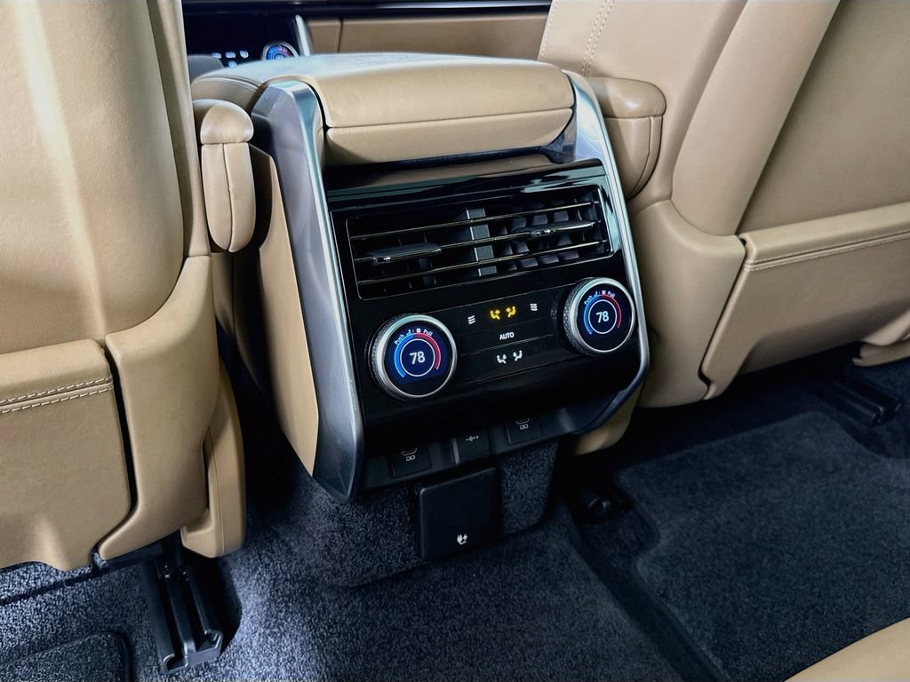Used 2023 Land Rover Range Rover Autobiography AWD/4WD image 16
