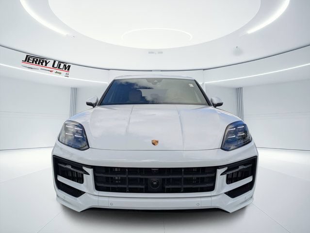 Used 2025 Porsche Cayenne AWD/4WD image 8