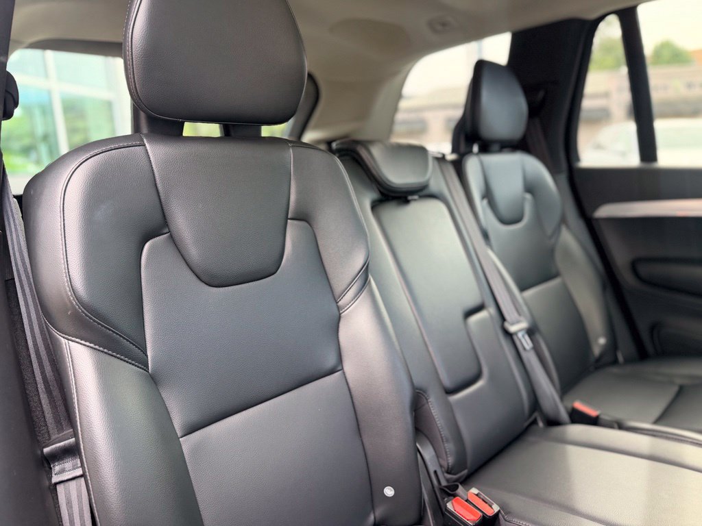 Used 2018 Volvo XC90 T5 Momentum w/ Convenience Package AWD/4WD image 19