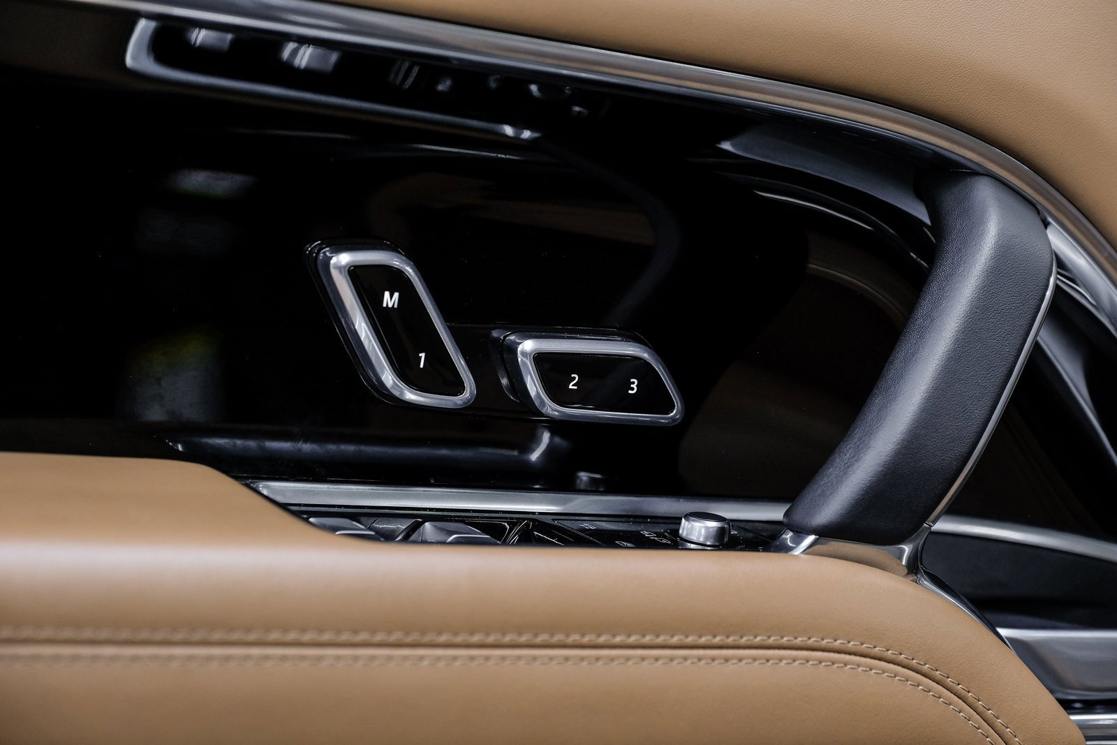 Used 2023 Land Rover Range Rover Autobiography image 49