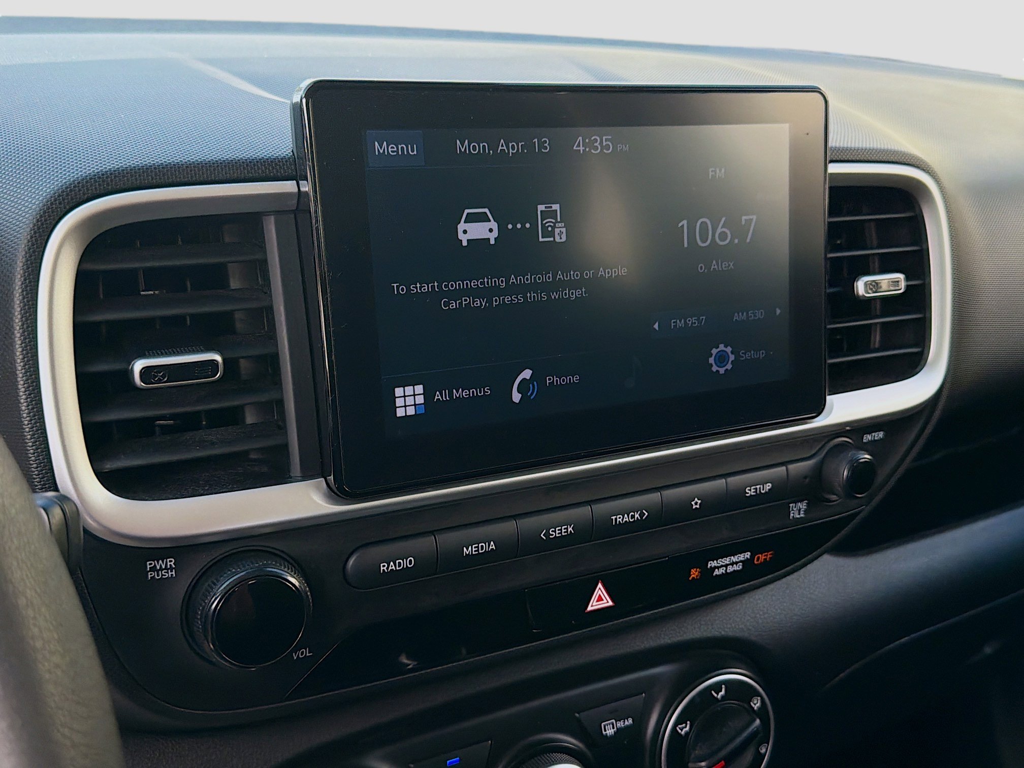 Used 2022 Hyundai Venue SE FWD image 10