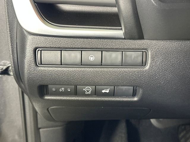 Certified 2026 Nissan Rogue SV image 19