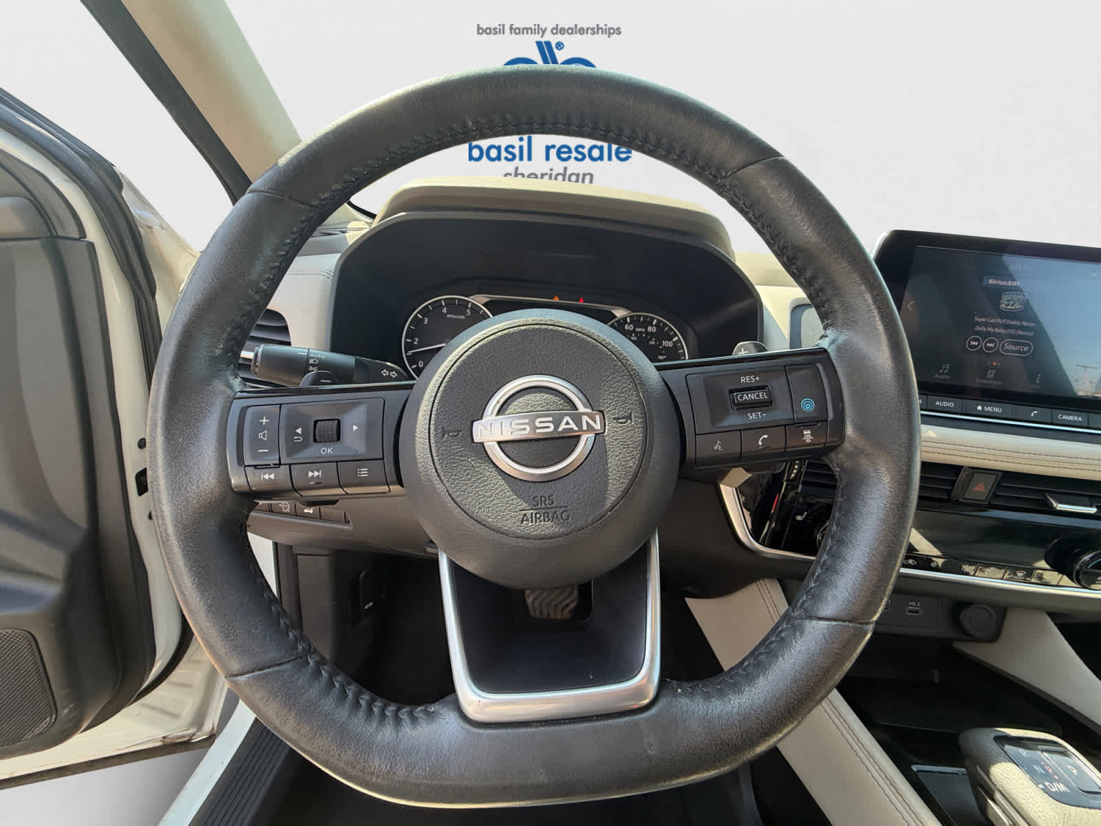 Used 2023 Nissan Rogue SL AWD/4WD image 15