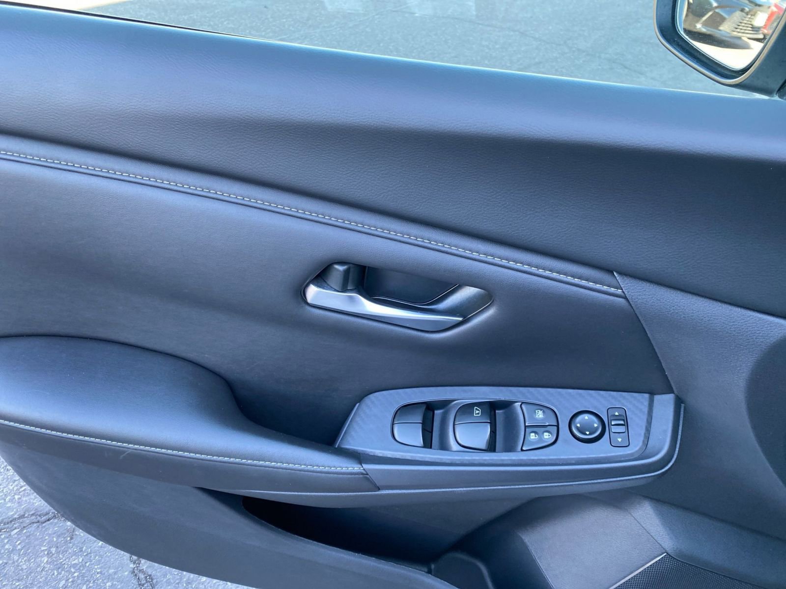 Used 2024 Nissan Sentra SV FWD image 18