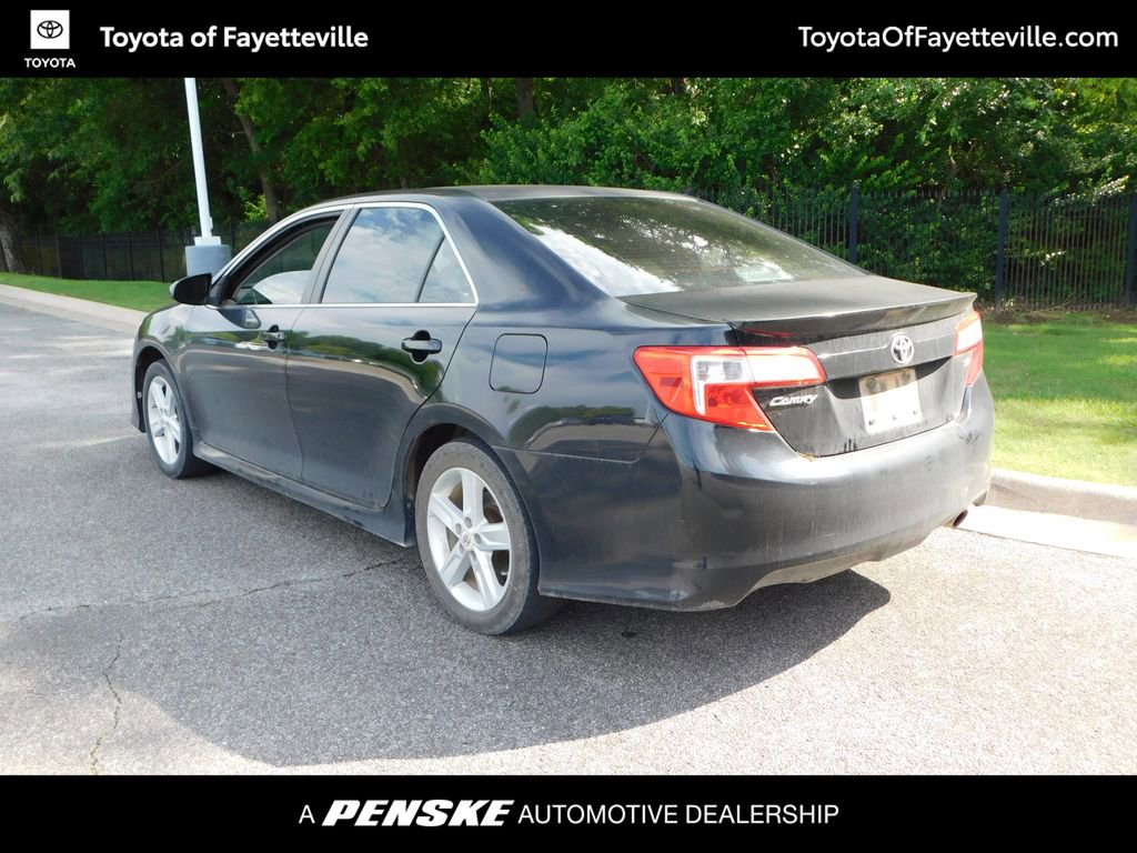 Used 2012 Toyota Camry SE FWD image 9