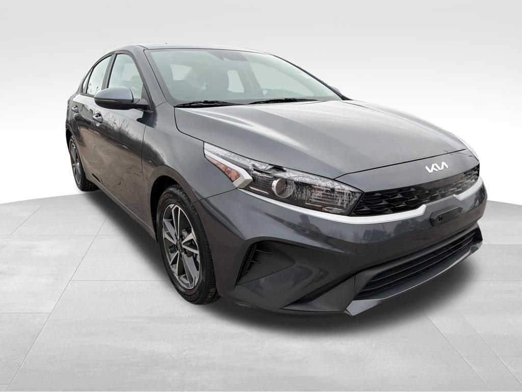 Used 2023 Kia Forte LXS w/ LXS Technology Package image 8