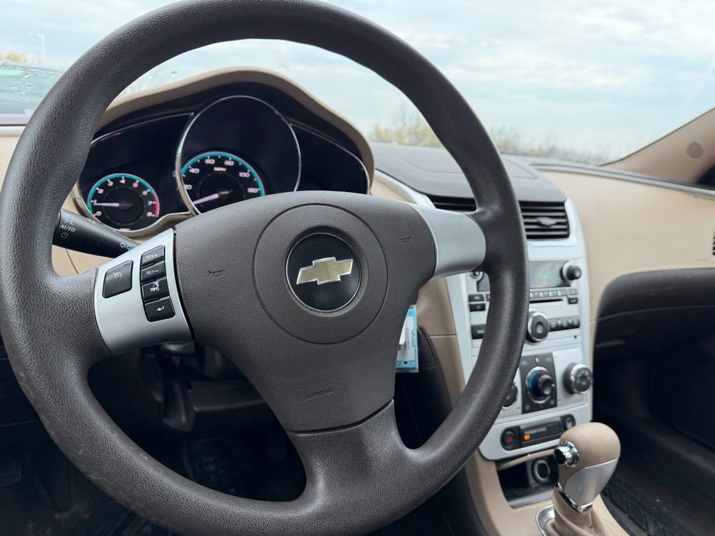Used 2010 Chevrolet Malibu LS FWD image 11