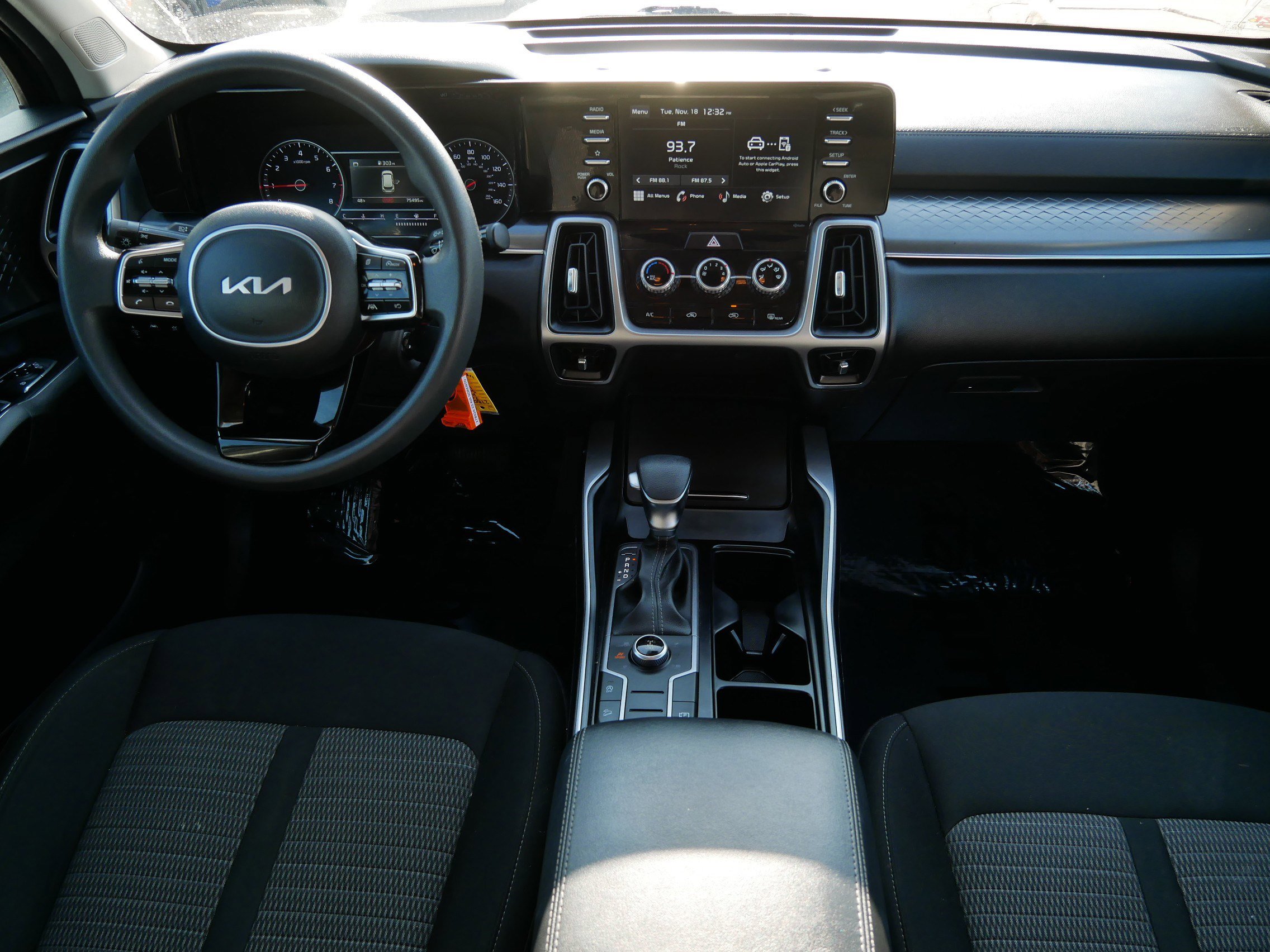 Used 2022 Kia Sorento LX image 10