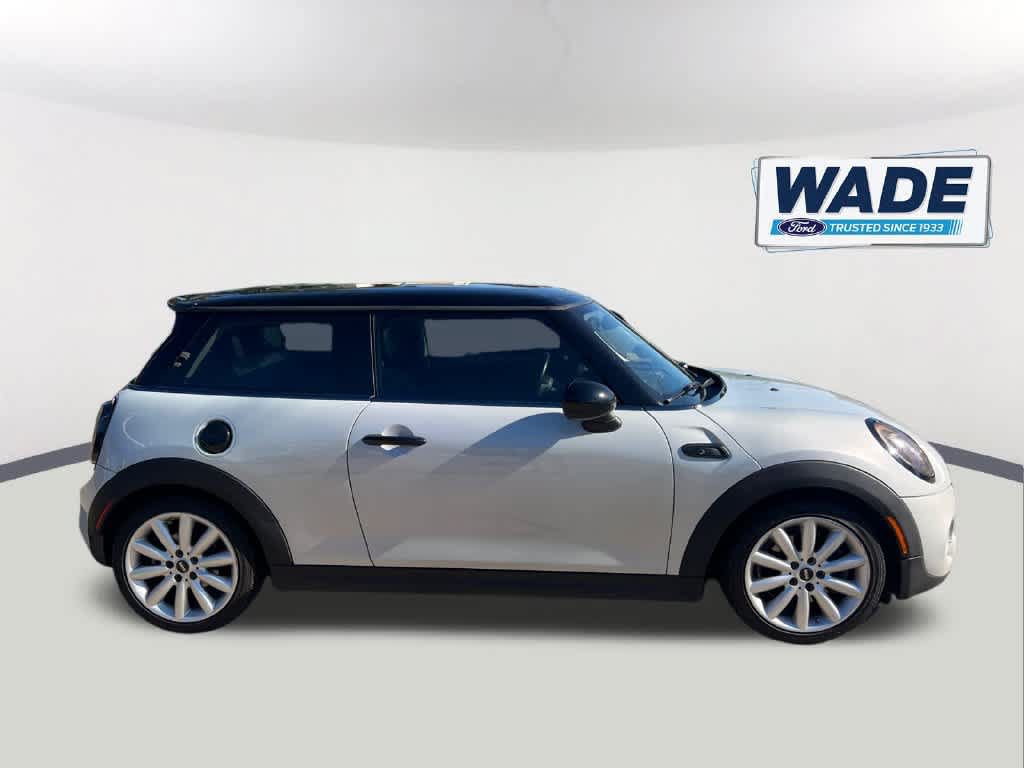 Used 2017 MINI Cooper S FWD image 4