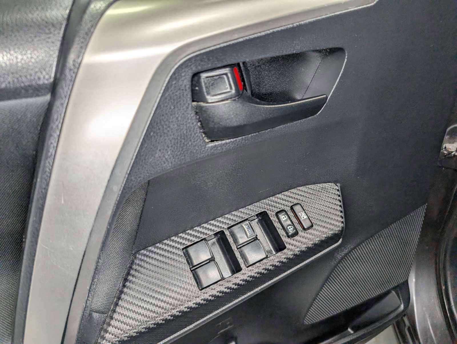 Used 2013 Toyota RAV4 XLE image 38