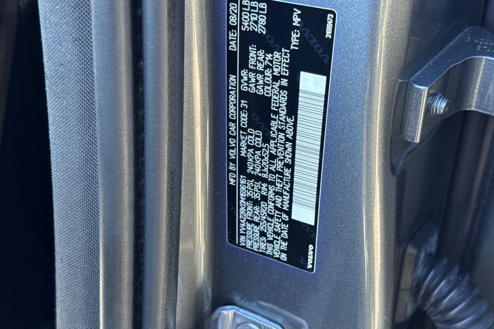 Used 2021 Volvo XC60 T6 Momentum image 30