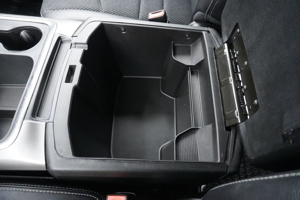 Used 2018 RAM 2500 Big Horn w/ Sport Appearance Group image 19