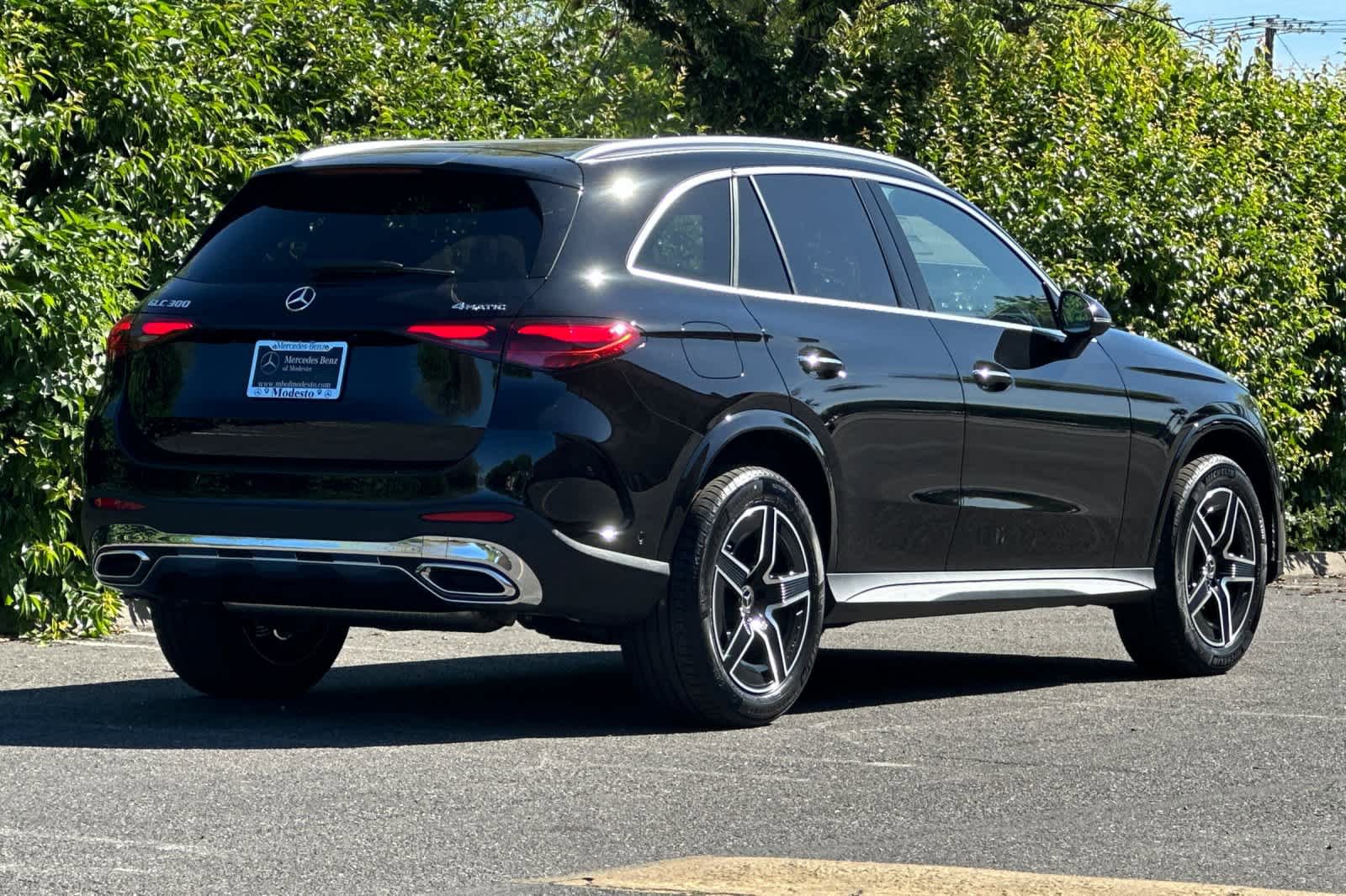 New 2026 Mercedes-Benz GLC 300 4MATIC image 3