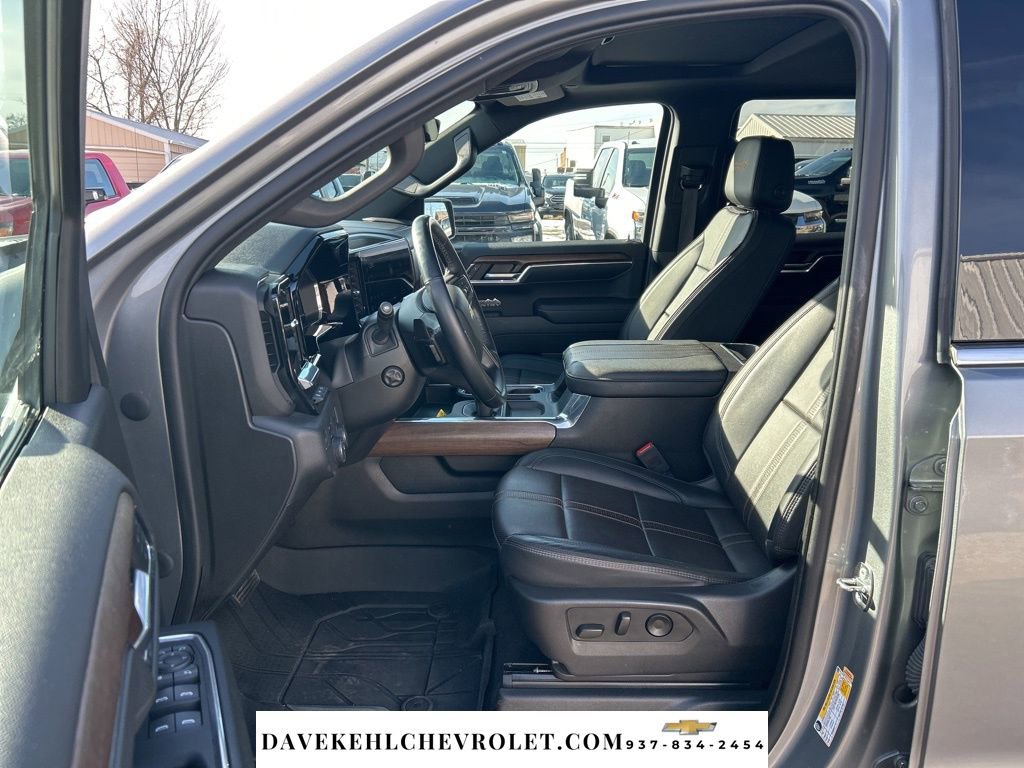 Used 2023 Chevrolet Silverado 1500 High Country w/ Technology Package image 18