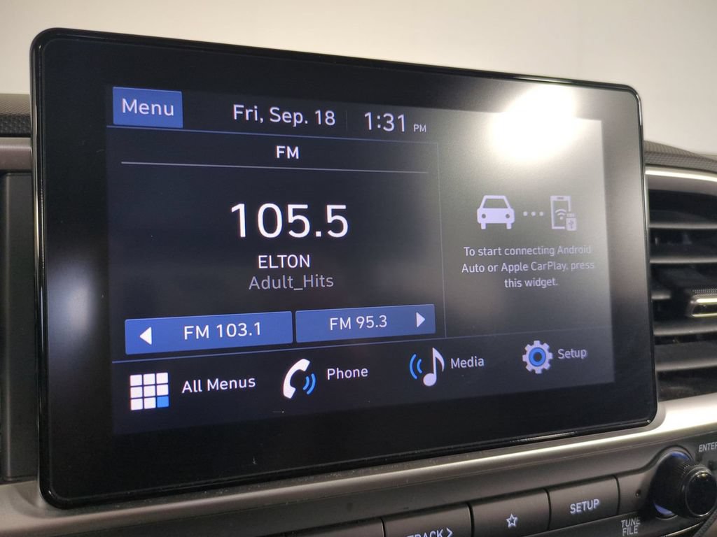 Used 2025 Hyundai Venue SEL FWD image 32