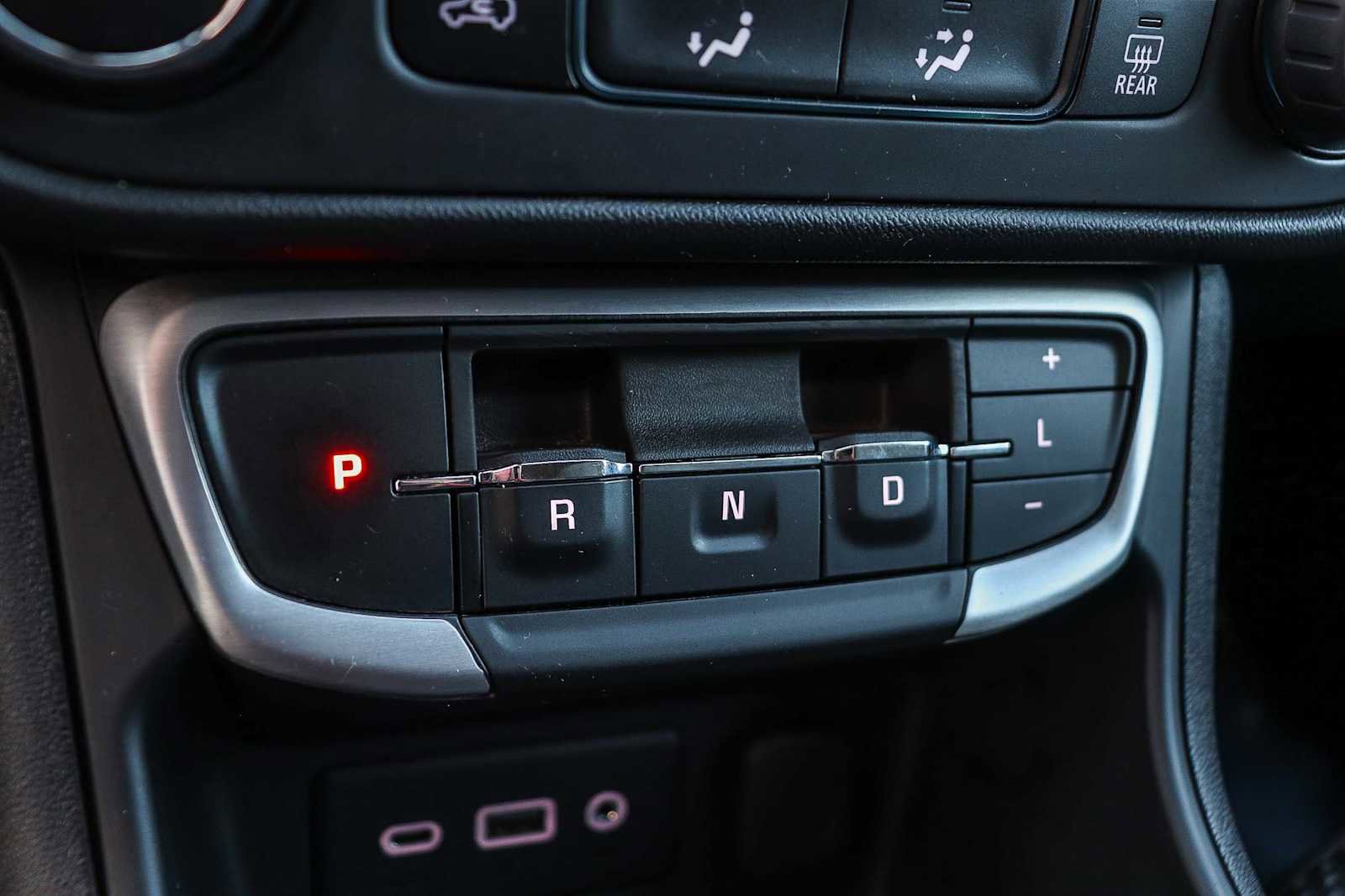 Used 2024 GMC Terrain SLE image 20