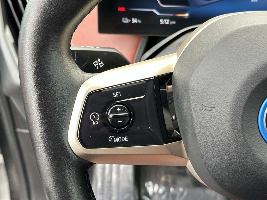 Used 2023 BMW iX xDrive50 image 18