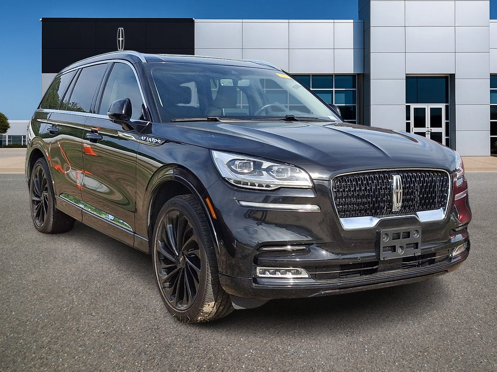 Used 2022 Lincoln Aviator Reserve w/ Equipment Group 201A AWD/4WD image 1