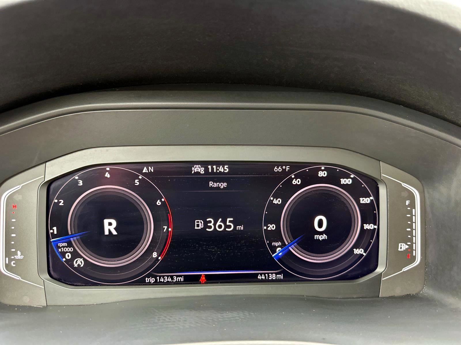 Used 2023 Volkswagen Atlas SE image 30