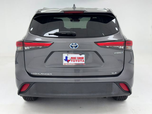 Used 2023 Toyota Highlander XLE FWD image 39