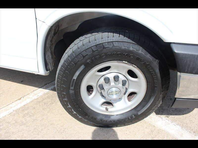 Used 2021 Chevrolet Express 2500 w/ Driver Convenience Package RWD image 28