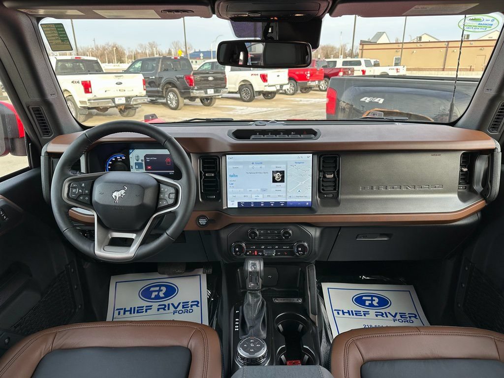 New 2024 Ford Bronco Outer Banks w/ Sasquatch Package AWD/4WD image 16