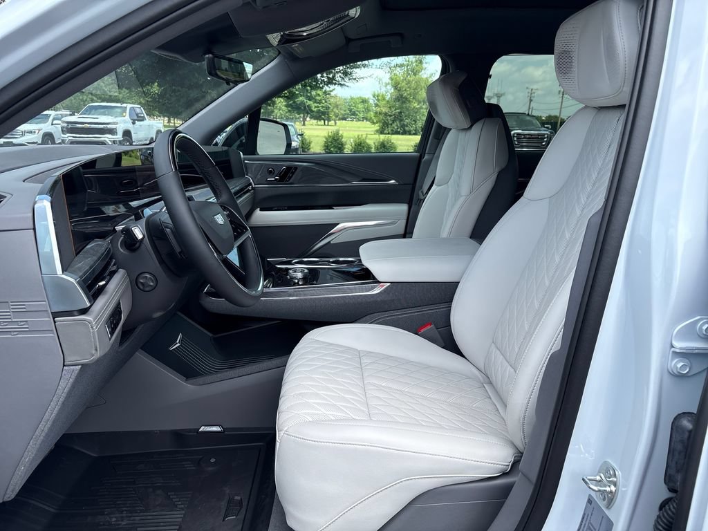 New 2026 Cadillac Escalade IQ Sport 1 w/ LPO, Floor Liner Package AWD/4WD image 14