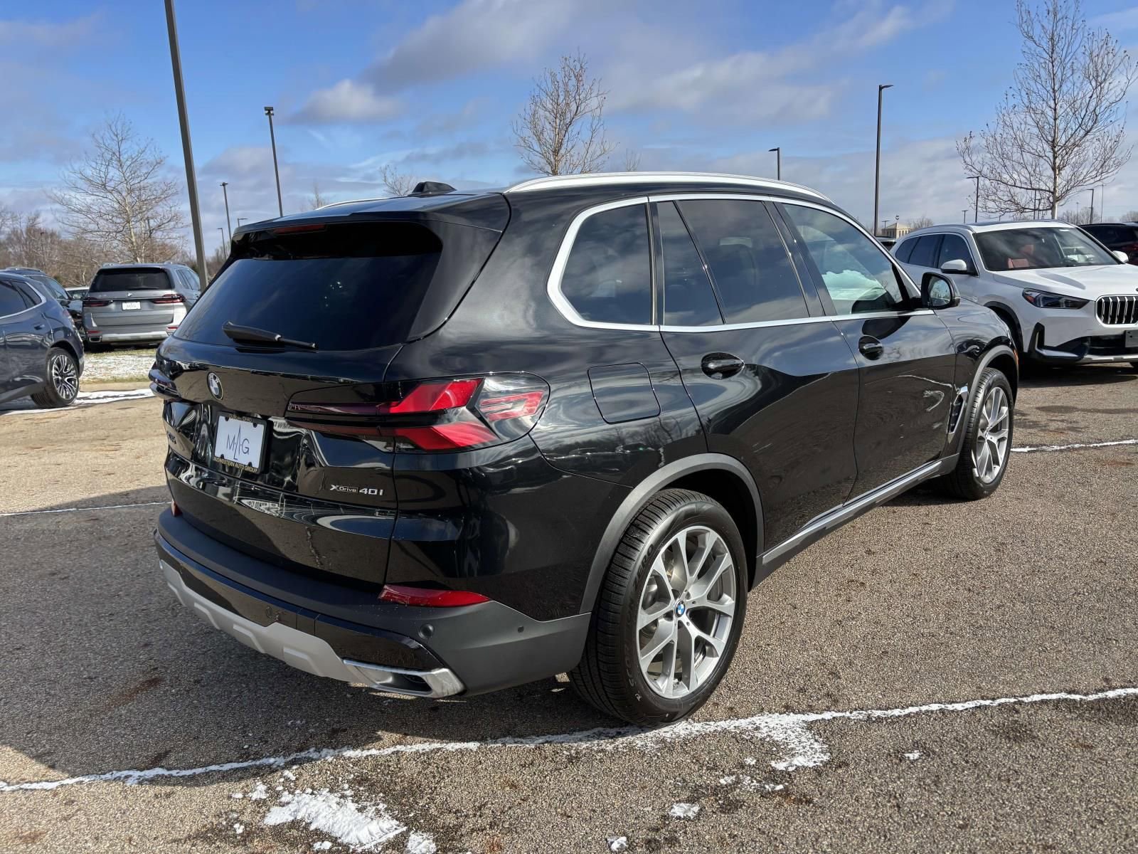 New 2026 BMW X5 xDrive40i w/ Climate Comfort Package image 7