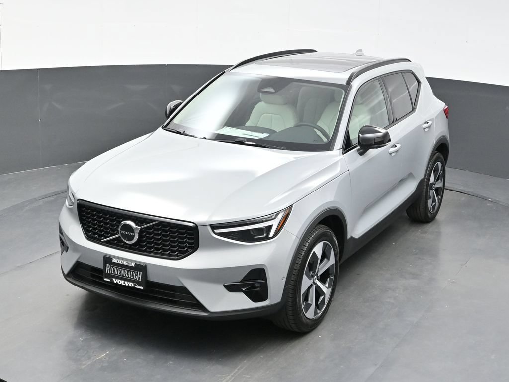 New 2026 Volvo XC40 B5 Plus w/ Protection Package Premier AWD/4WD image 32