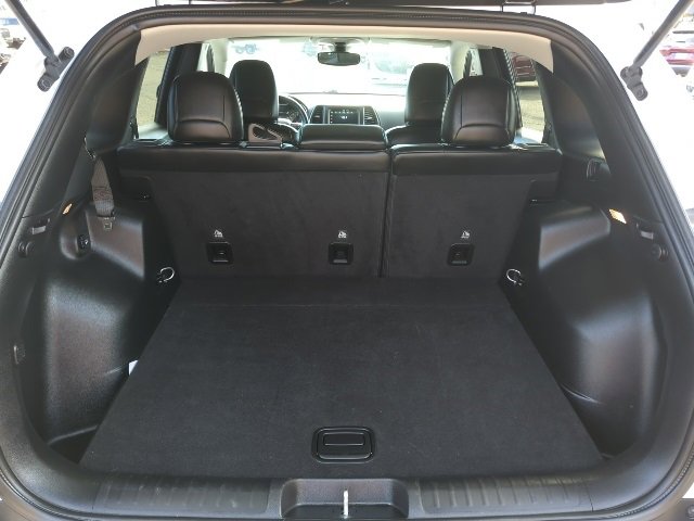 Used 2019 Jeep Cherokee Trailhawk w/ Cold Weather Group image 24