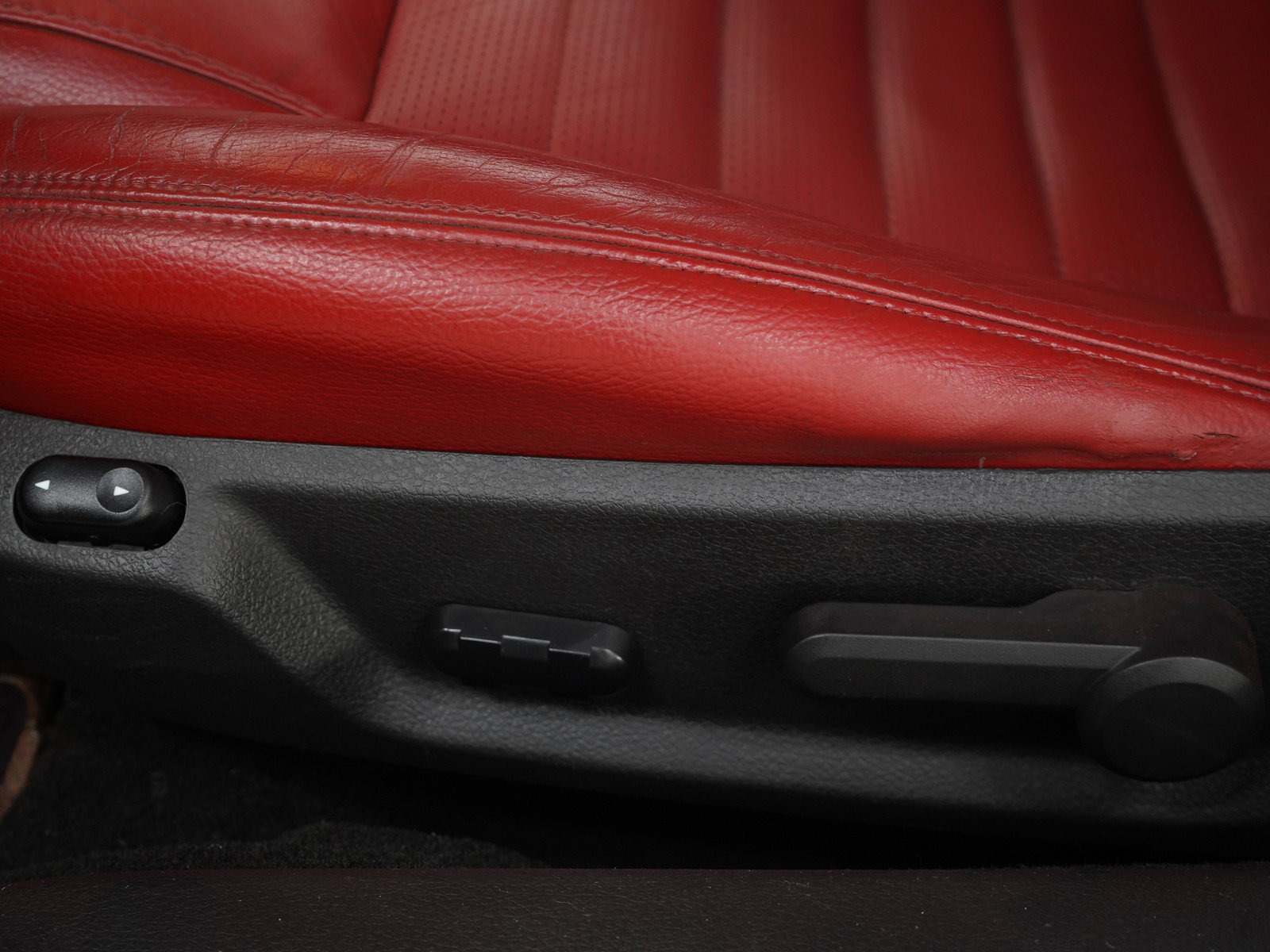 Used 2006 Ford Mustang GT Premium RWD image 16