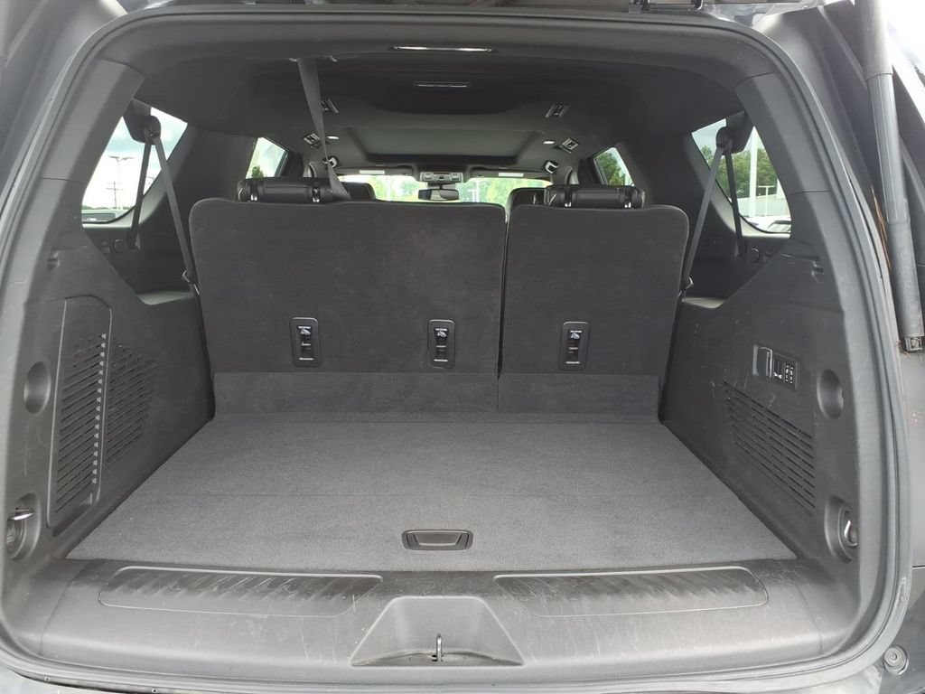 Certified 2023 GMC Yukon XL SLT w/ SLT Premium Package AWD/4WD image 12