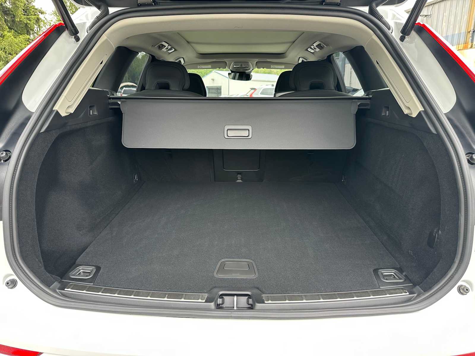 Used 2026 Volvo XC60 B5 Plus w/ Climate Package AWD/4WD image 14