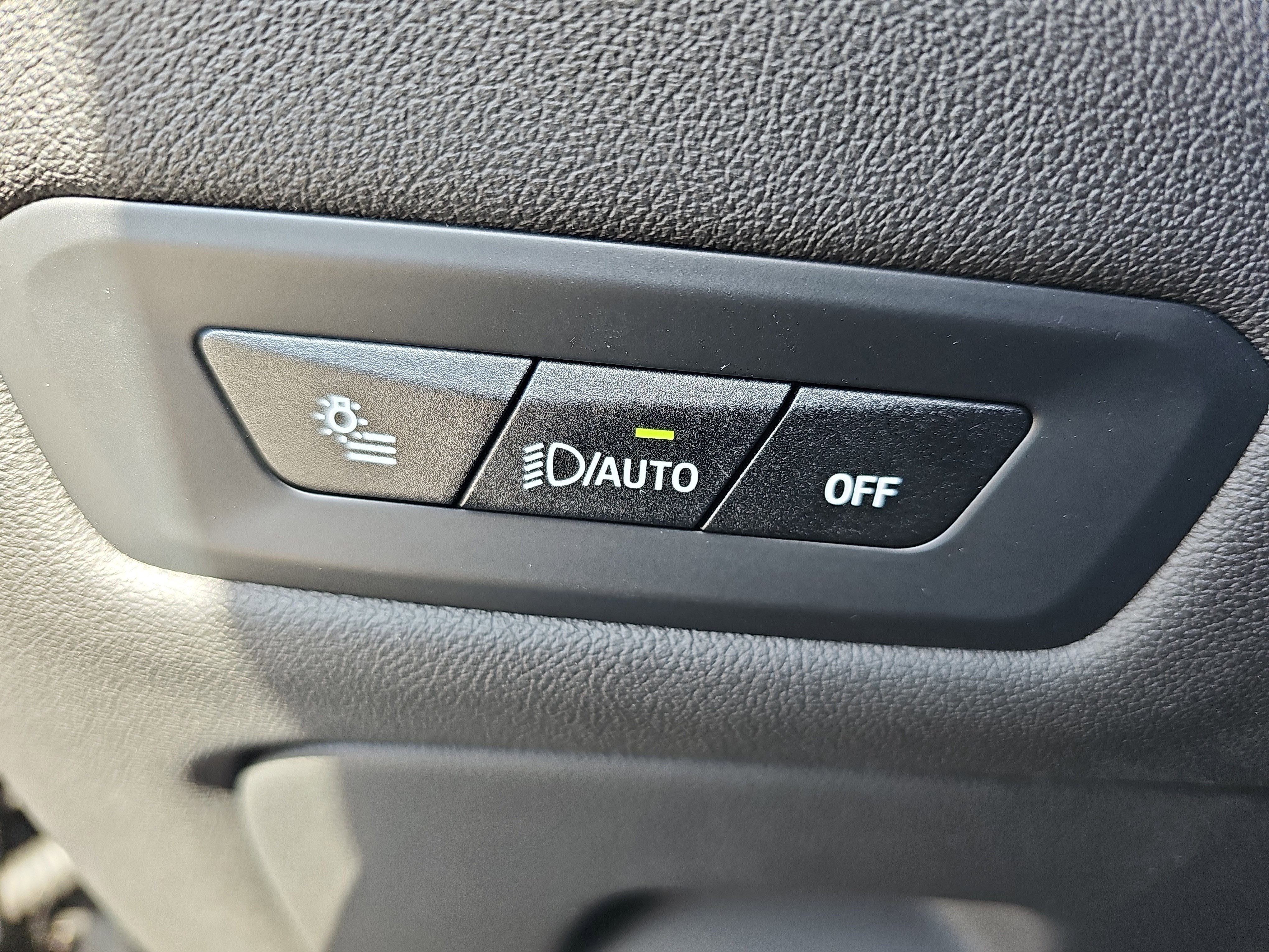 New 2026 BMW X5 xDrive40i w/ Climate Comfort Package image 28