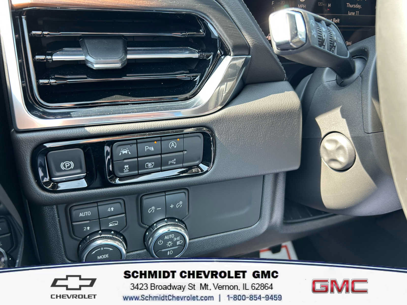 New 2026 GMC Yukon Denali AWD/4WD image 16