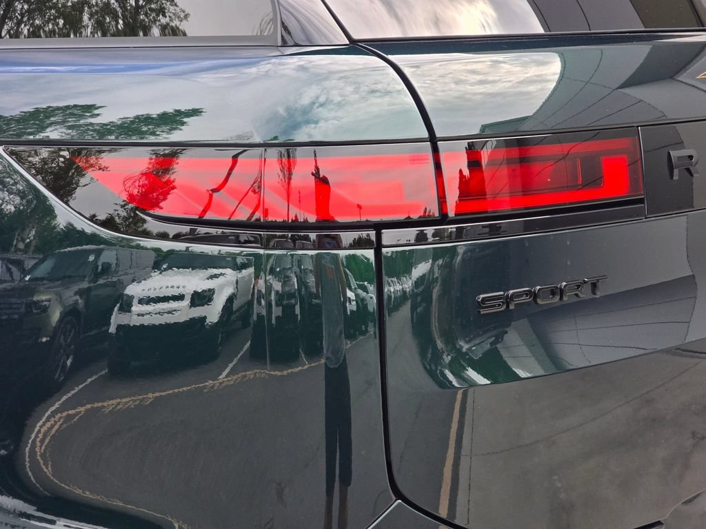New 2026 Land Rover Range Rover Sport Dynamic SE AWD/4WD image 35