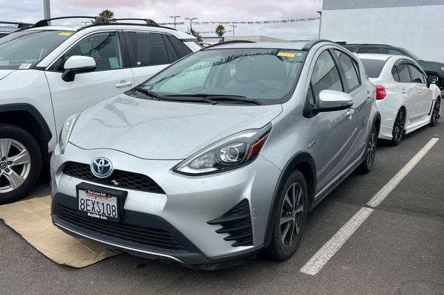 Used 2018 Toyota Prius C One FWD image 2