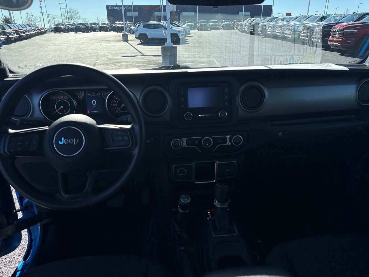 Used 2020 Jeep Gladiator Sport image 15