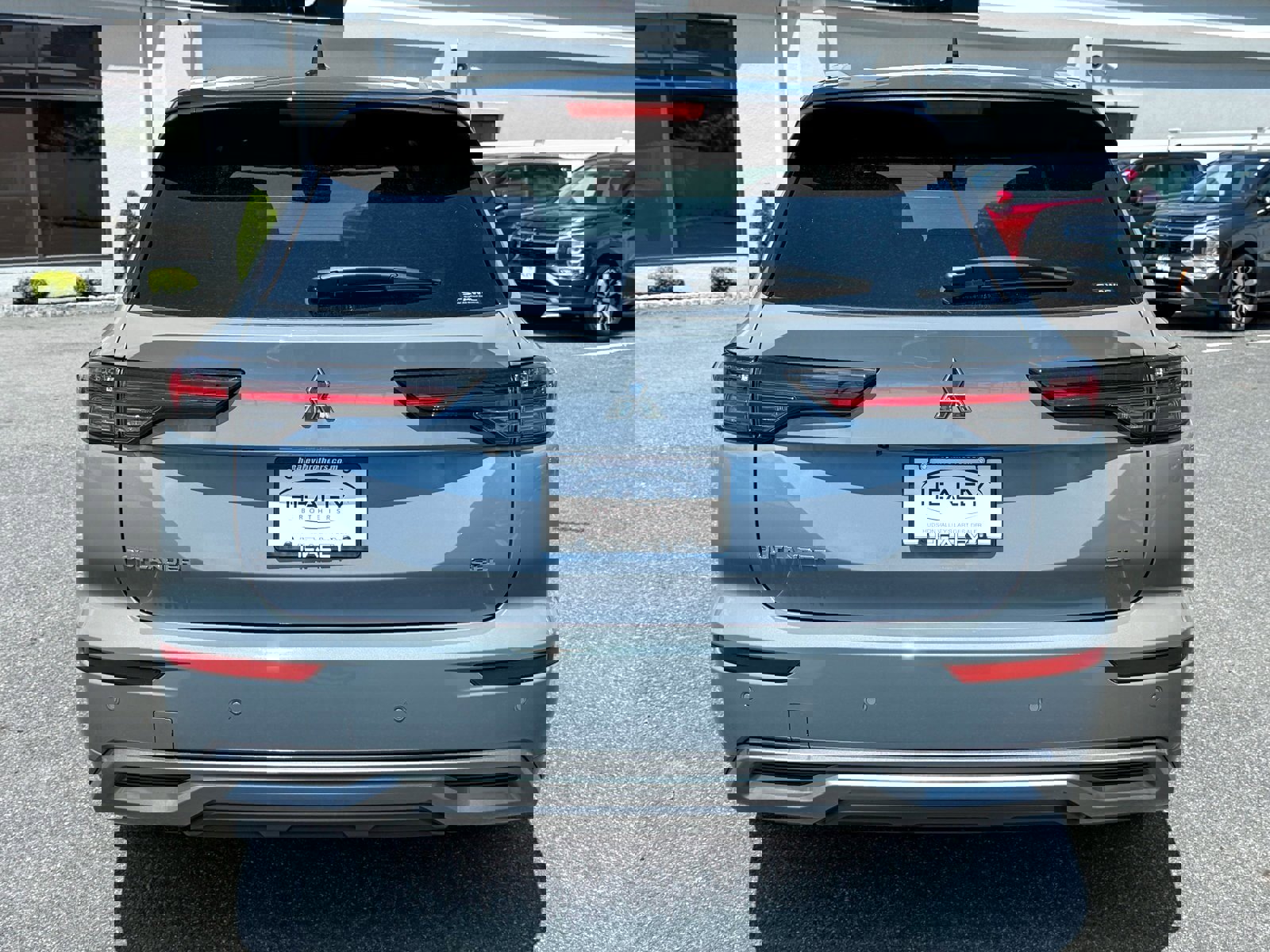 New 2025 Mitsubishi Outlander AWD image 9