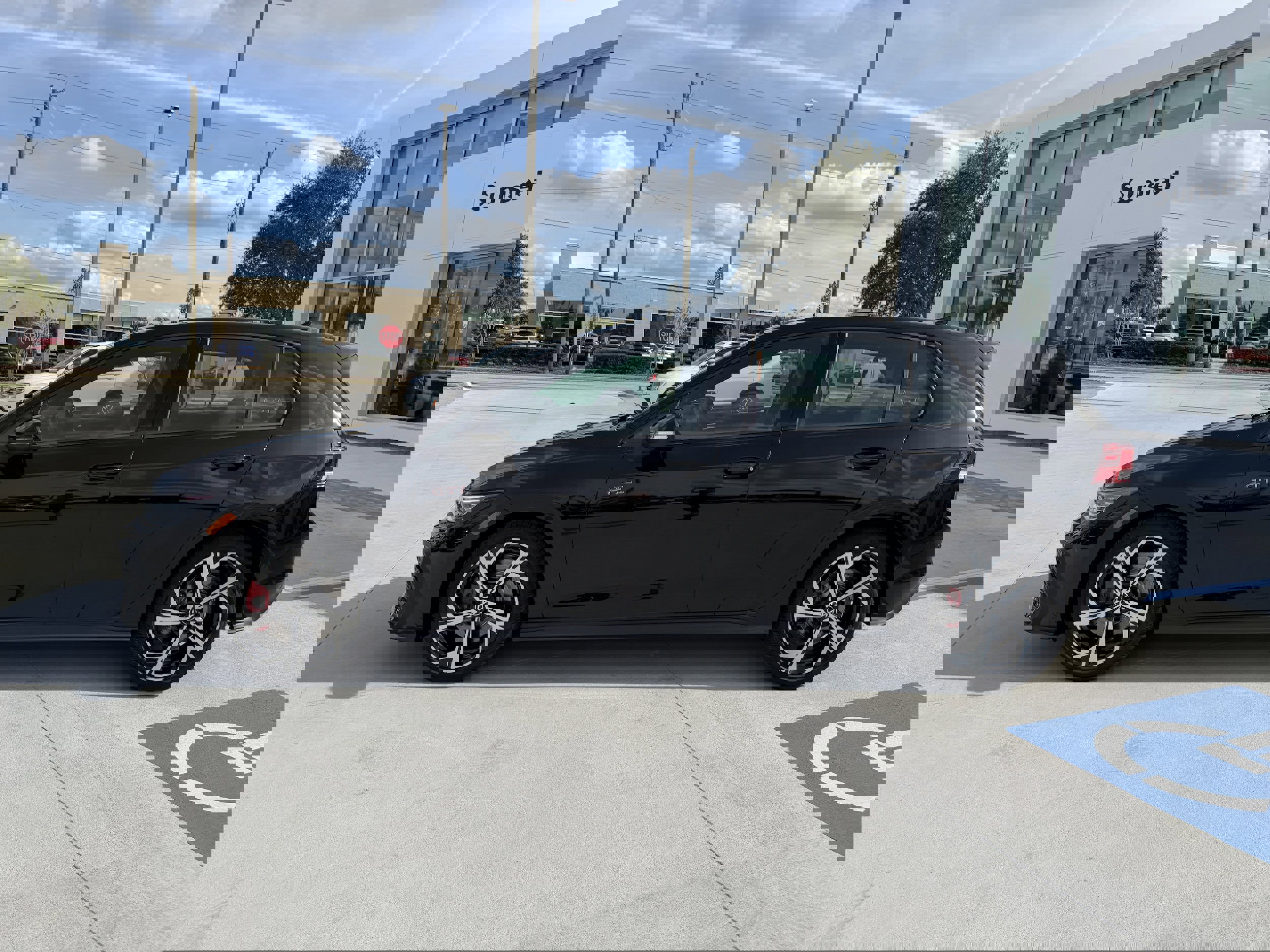 New 2026 Volkswagen GTI SE image 6