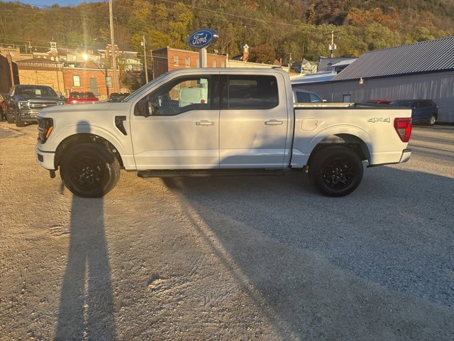 New 2025 Ford F150 XLT w/ Equipment Group 302A MID image 2