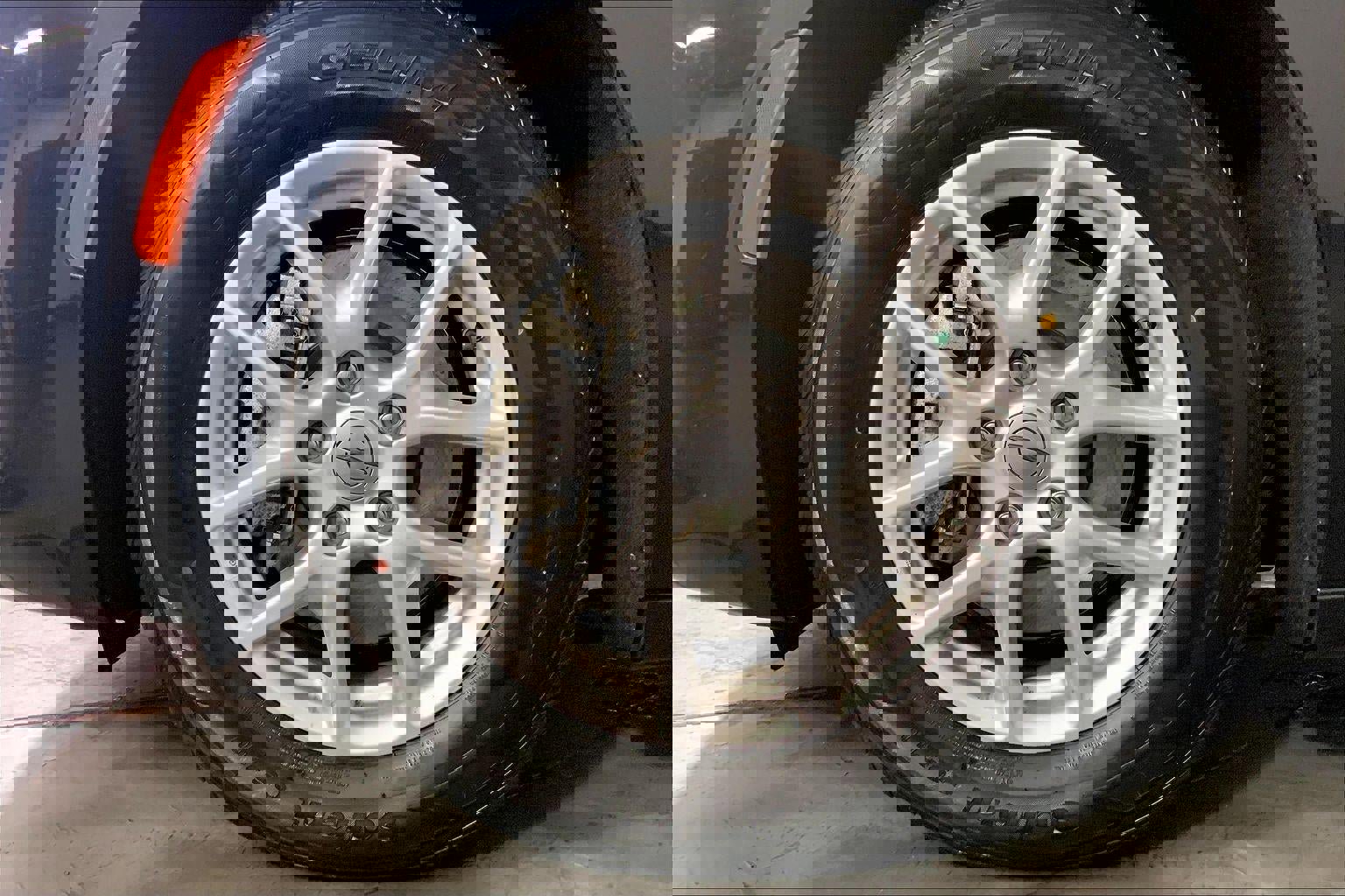 Used 2023 Chrysler Voyager LX image 9